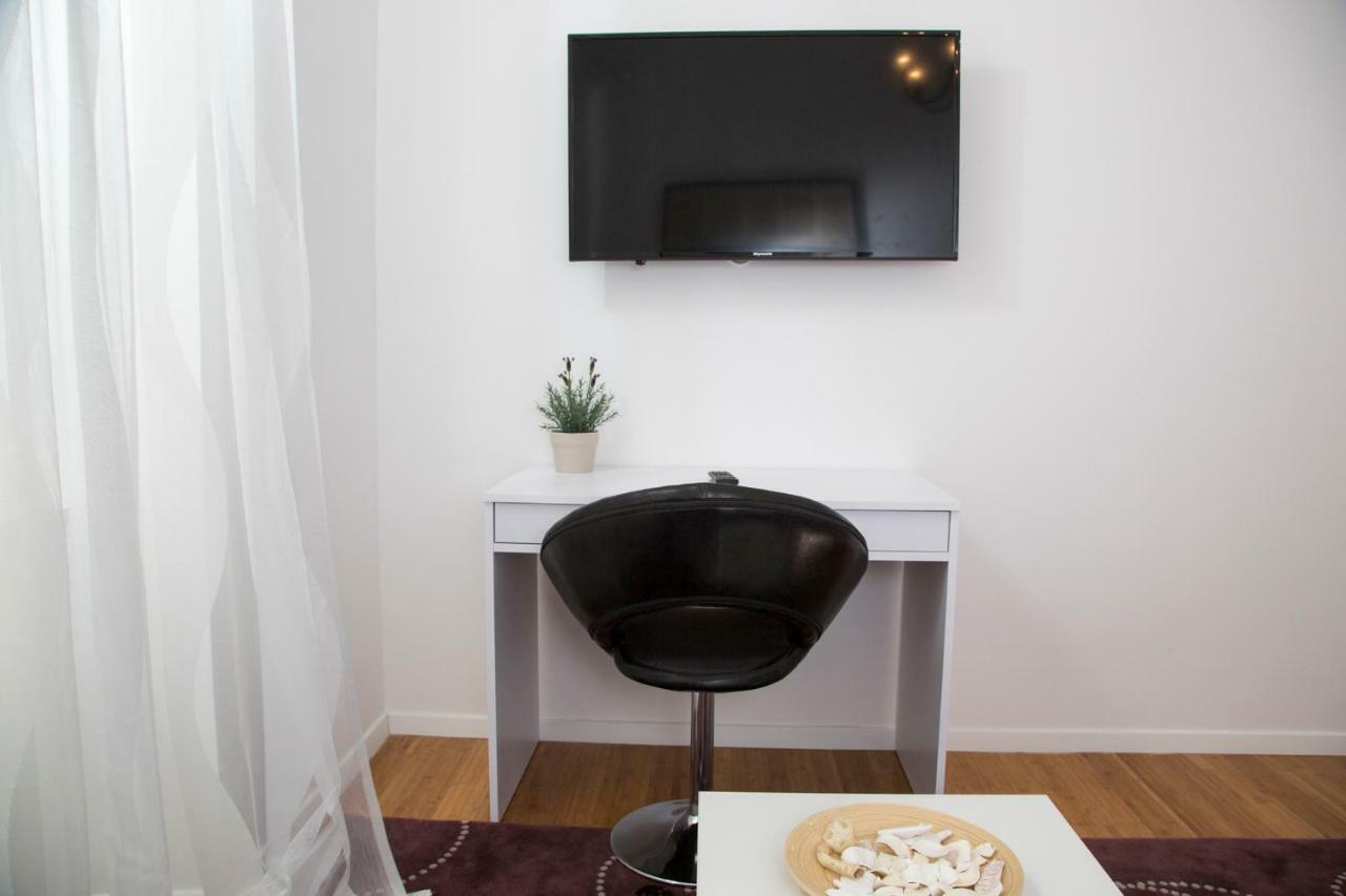 Victoria Apartment *